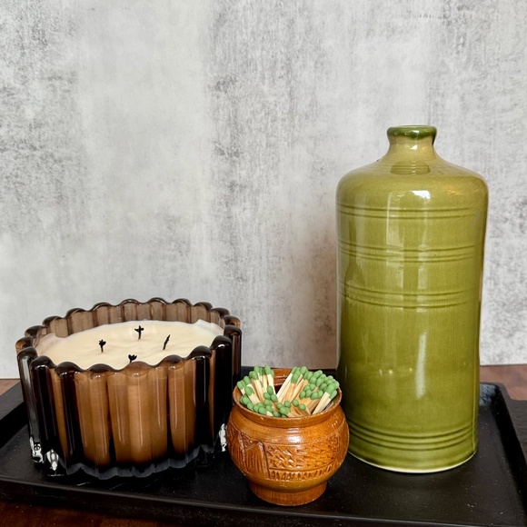 Green Ceramic Vase - Picture 2 of 3